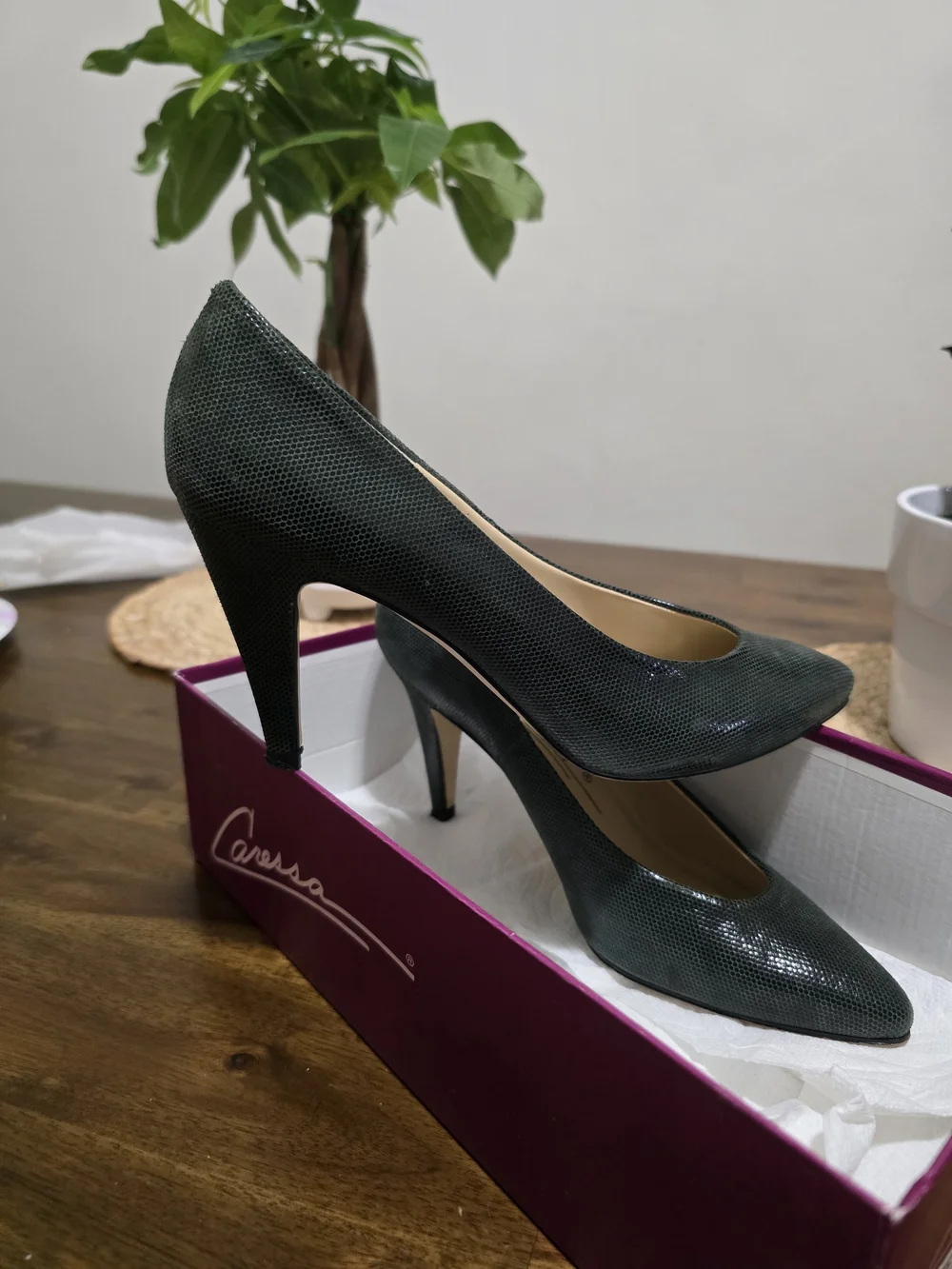 Vintage Dark Green Pointed-Toe High Heel Pumps